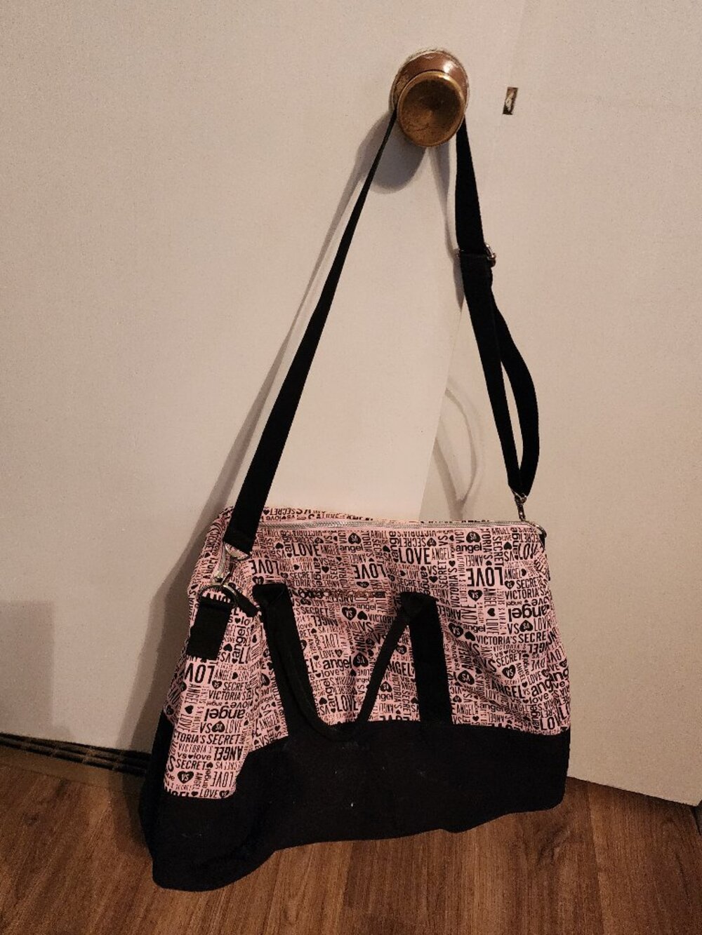 Large Victoria Secret Pink/Black Should Bag